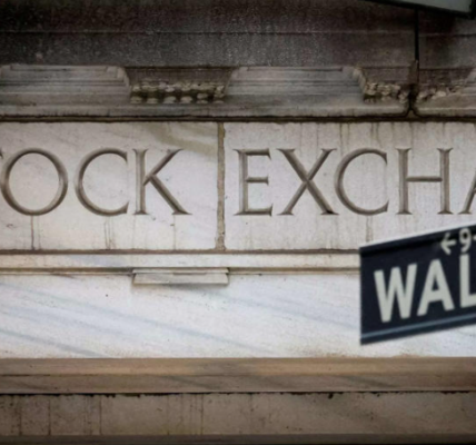 US stocks tick higher sentiment