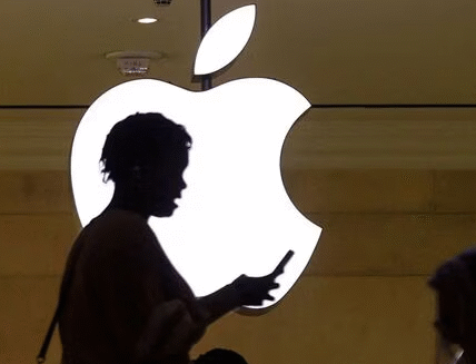 Apple headquarters in Cupertino with Apple Watch illustration, symbolizing lawsuit over leaked wearable health technology to Oppo.