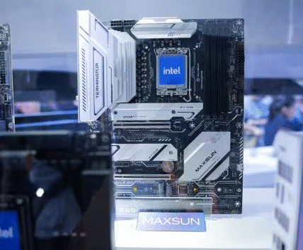 Intel 18A chip production line at high-volume scale for Panther Lake PC processors, following executive retirements